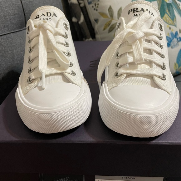 PRADA ❤️⭐️ VITELLO SOFT CANVAS WHITE SNEAKERS🌟 - Picture 2 of 6